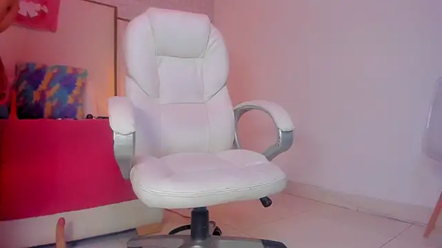 Victoriaa millers online show from 12-29-24, 03:54