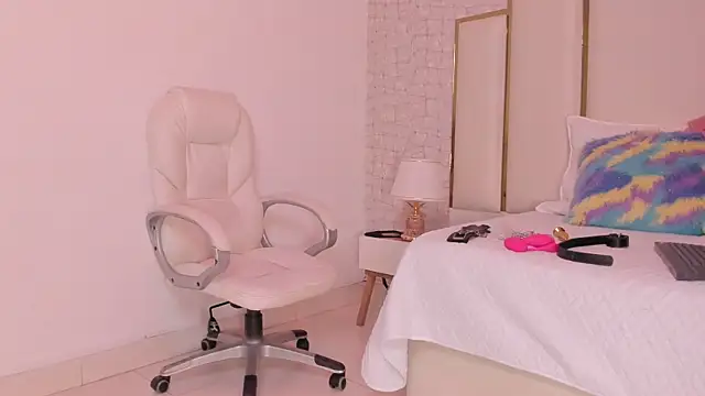 Victoriaa millers online show from 01-20-25, 03:04