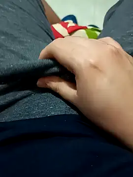 Snapshot of beautiful_hands_ chatting on 02-06-25, 10:59 beautiful hands  online show from 02-06-25, 10:59
