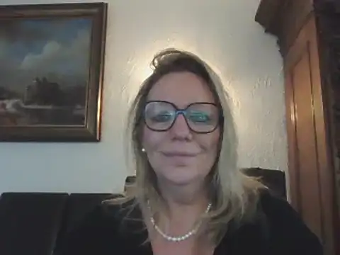 Silkesquirt online show from 12-13-24, 10:41