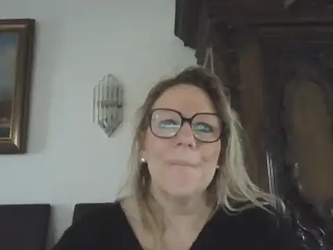 Silkesquirt online show from 01-06-25, 09:52