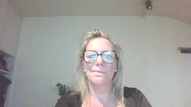 Silkesquirt online show from 09-09-25, 06:35
