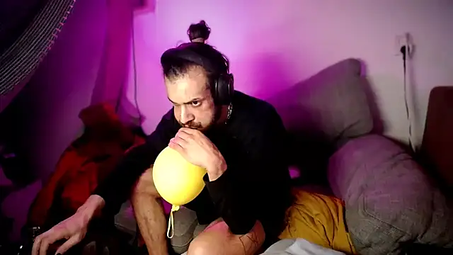 P4RtYBOII92 online show from 03-25-26, 05:41