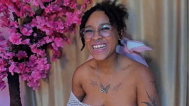 Elith noa online show from 03-08-25, 07:49