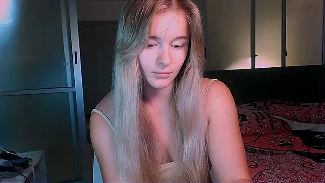 Snapshot of Eva_Jaya chatting on 10-17-25, 01:03 Eva Jaya online show from 10-17-25, 01:03