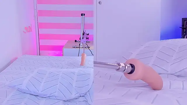 Snapshot of pamela_cm chatting on 03-01-25, 11:06 pamela cm online show from 03-01-25, 11:06