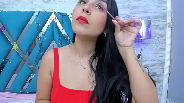  miaquevedo  online show from 12-24-24, 12:22