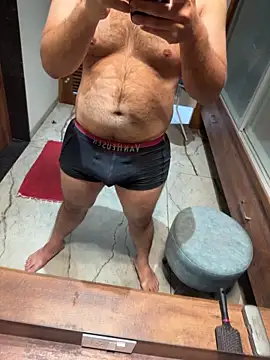 versatile guy01 online show from 02-05-26, 03:11