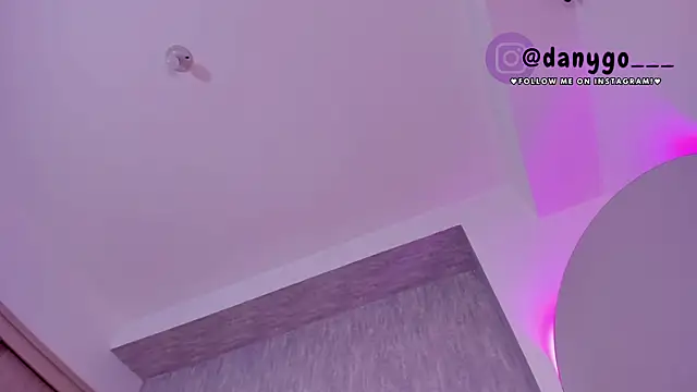 ZarianaEvanz online show from 03-03-25, 09:37