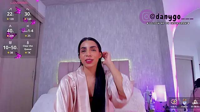 ZarianaEvanz online show from 03-15-25, 01:30