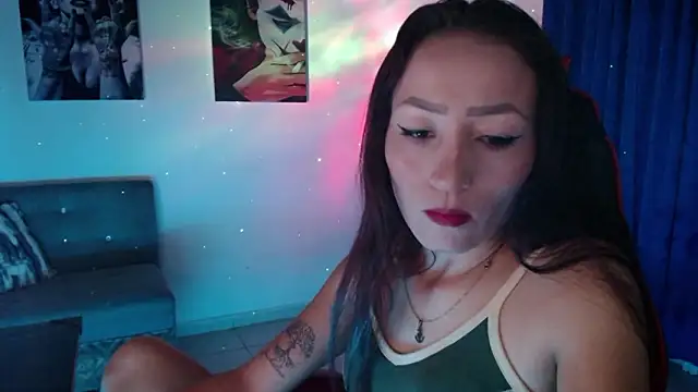 Snapshot of Sara-Guzman1 chatting on 03-21-26, 03:44 Sara-Guzman1 online show from 03-21-26, 03:44