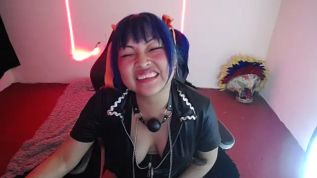 Snapshot of Shaddycute_ chatting on 12-06-24, 08:37 Shaddycute online show from 12-06-24, 08:37