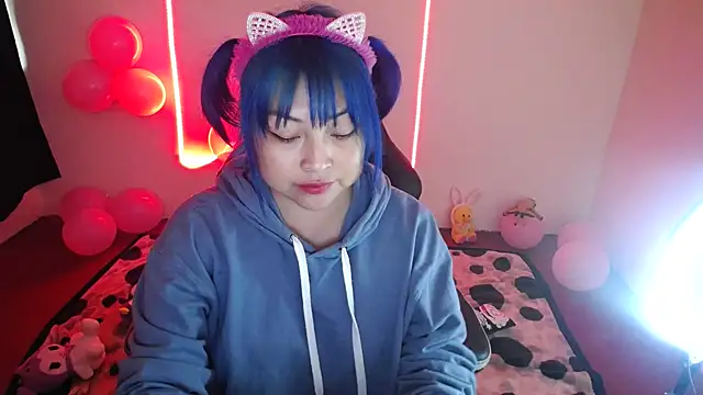 Snapshot of Shaddycute_ chatting on 12-21-24, 04:03 Shaddycute online show from 12-21-24, 04:03
