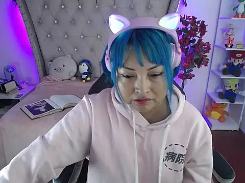 Snapshot of Shaddycute_ chatting on 01-27-25, 06:41 Shaddycute online show from 01-27-25, 06:41