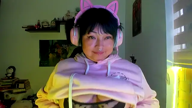 Shaddycute  online show from 03-03-26, 10:37