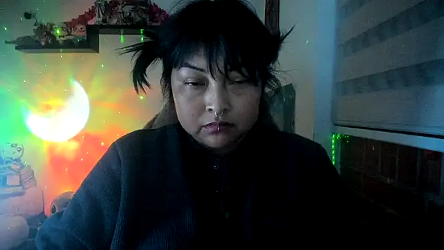 Shaddycute  online show from 03-25-26, 11:44