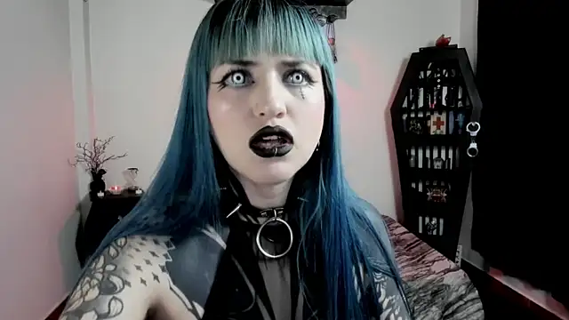 Snapshot of DimmuandDarkness chatting on 05-16-26, 06:39 DimmuandDarkness online show from 05-16-26, 06:39