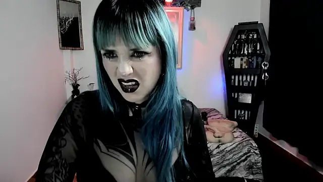 Snapshot of DimmuandDarkness chatting on 06-04-26, 10:32 DimmuandDarkness online show from 06-04-26, 10:32
