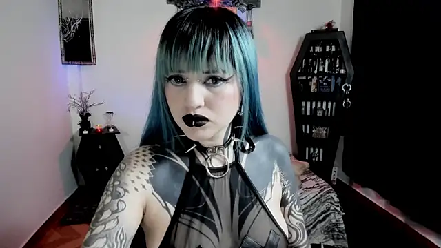 Snapshot of DimmuandDarkness chatting on 06-12-26, 08:57 DimmuandDarkness online show from 06-12-26, 08:57