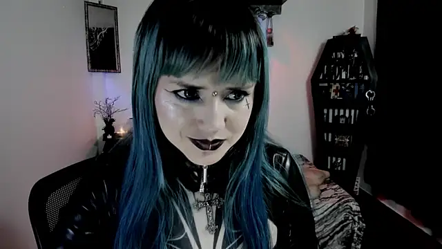 Snapshot of DimmuandDarkness chatting on 06-14-26, 08:33 DimmuandDarkness online show from 06-14-26, 08:33