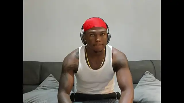 Snapshot of Troykhalil chatting on 03-19-26, 03:21 Troykhalil online show from 03-19-26, 03:21