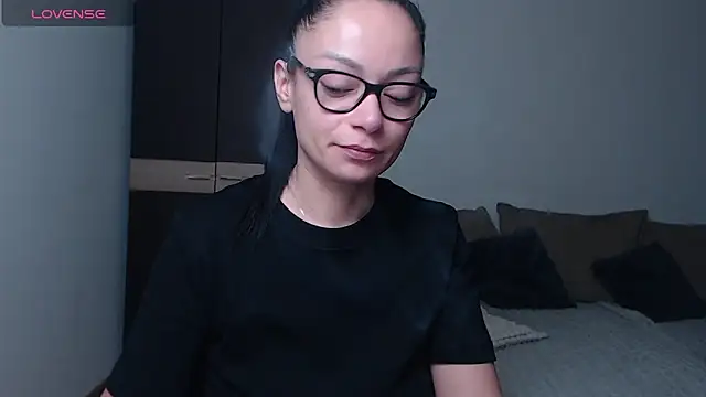 Snapshot of BabySerene chatting on 04-11-26, 03:44 BabySerene online show from 04-11-26, 03:44