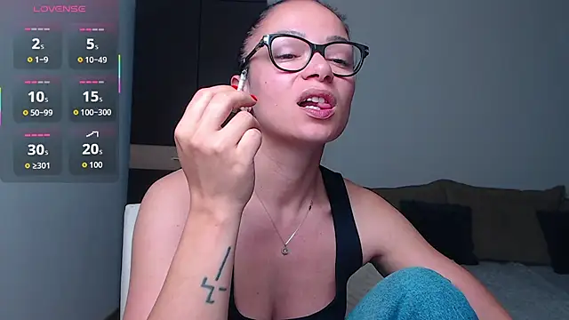 Snapshot of BabySerene chatting on 06-03-26, 02:14 BabySerene online show from 06-03-26, 02:14