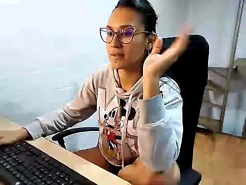 Jessie Desire online show from 02-08-25, 05:18