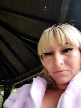 florecita9 online show from 02-11-25, 08:52