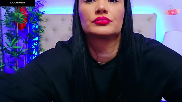 Snapshot of DaliyaArabian chatting on 02-14-25, 03:47 DaliyaArabian online show from 02-14-25, 03:47