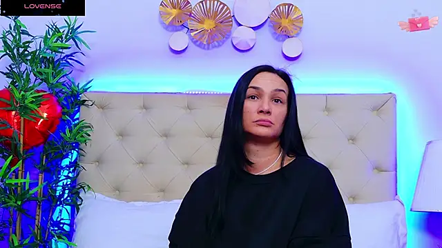 Snapshot of DaliyaArabian chatting on 03-19-25, 02:24 DaliyaArabian online show from 03-19-25, 02:24