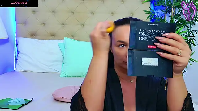 Snapshot of DaliyaArabian chatting on 10-06-25, 12:13 DaliyaArabian online show from 10-06-25, 12:13