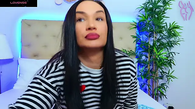 Snapshot of DaliyaArabian chatting on 10-09-25, 12:14 DaliyaArabian online show from 10-09-25, 12:14