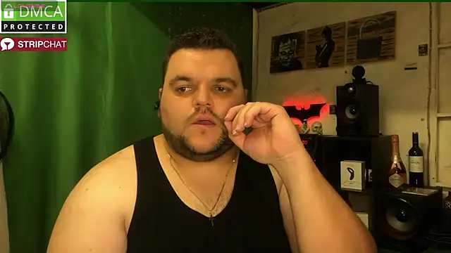 Snapshot of Mikey-HH chatting on 12-04-24, 09:07 Mikey-HH online show from 12-04-24, 09:07