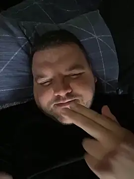 Snapshot of Mikey-HH chatting on 01-08-25, 05:05 Mikey-HH online show from 01-08-25, 05:05