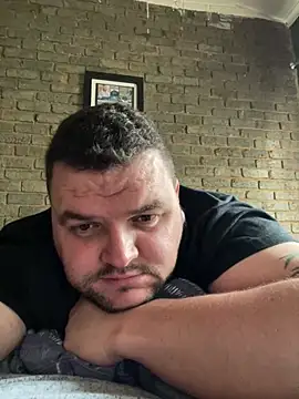 Snapshot of Mikey-HH chatting on 01-11-25, 03:09 Mikey-HH online show from 01-11-25, 03:09