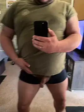 Snapshot of Mikey-HH chatting on 09-17-25, 08:16 Mikey-HH online show from 09-17-25, 08:16