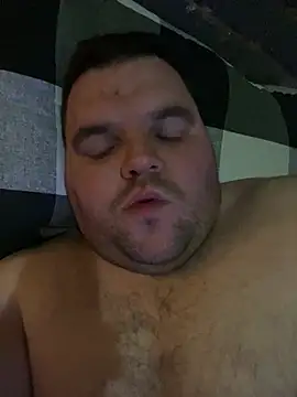 Snapshot of Mikey-HH chatting on 04-17-26, 04:54 Mikey-HH online show from 04-17-26, 04:54