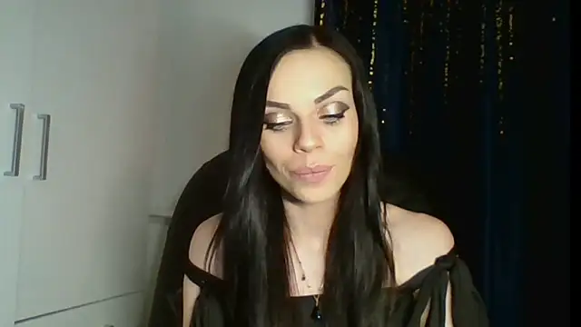 Snapshot of CassieSensual chatting on 10-14-25, 06:20 CassieSensual online show from 10-14-25, 06:20