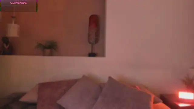 Snapshot of Ally_addams chatting on 04-25-26, 03:53 Ally addams online show from 04-25-26, 03:53