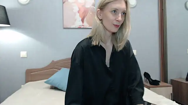 AvelinaLeoni online show from 02-16-26, 06:53