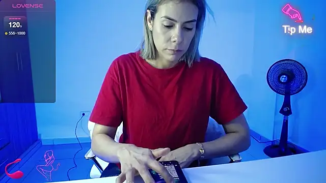 candydowson1 online show from 12-07-24, 01:47