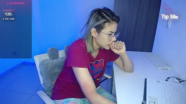 candydowson1 online show from 01-13-25, 12:24