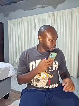 Snapshot of LaughRiotX chatting on 03-13-26, 07:20 LaughRiotX online show from 03-13-26, 07:20