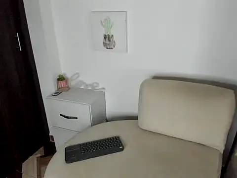 Snapshot of MeganJonesx chatting on 03-27-26, 03:34 MeganJonesx online show from 03-27-26, 03:34