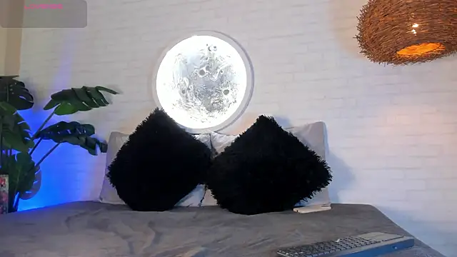 Snapshot of Elise_Diamond chatting on 03-12-25, 11:33 Elise Diamond online show from 03-12-25, 11:33