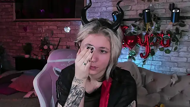 Alex Howell online show from 02-26-25, 08:54