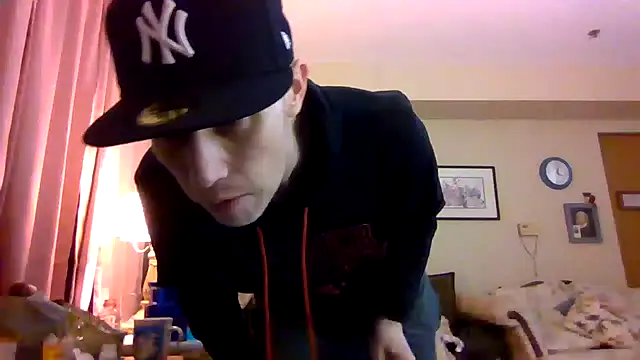 Snapshot of kollzCloudzz chatting on 04-08-26, 08:03 kollzCloudzz online show from 04-08-26, 08:03