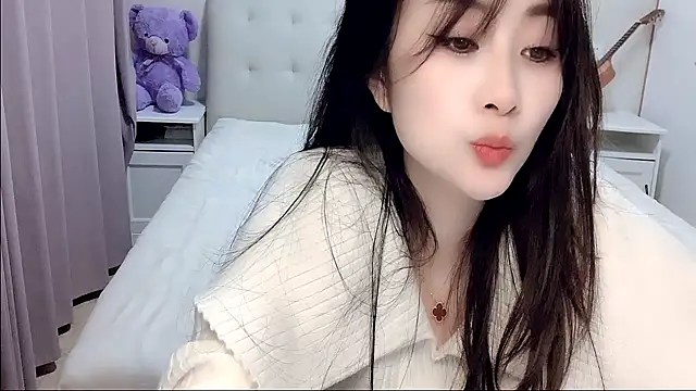 Snapshot of aisha123123 chatting on 10-31-25, 02:40 aisha123123 online show from 10-31-25, 02:40