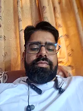 Snapshot of bewolf_17 chatting on 10-06-25, 10:12 bewolf 17 online show from 10-06-25, 10:12